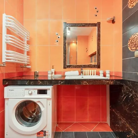 Spacious For 11 With 5 Bedrooms In By Renters Wrocław