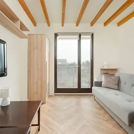 Spacious For 11 With 5 Bedrooms In By Renters